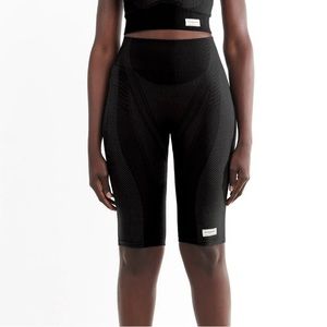 NWT / The Giving Movement / Tonal Long SMLS100© Biker Shorts / Size Large